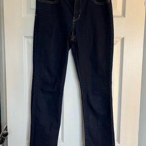 724 Levis High Rise Straight (28)